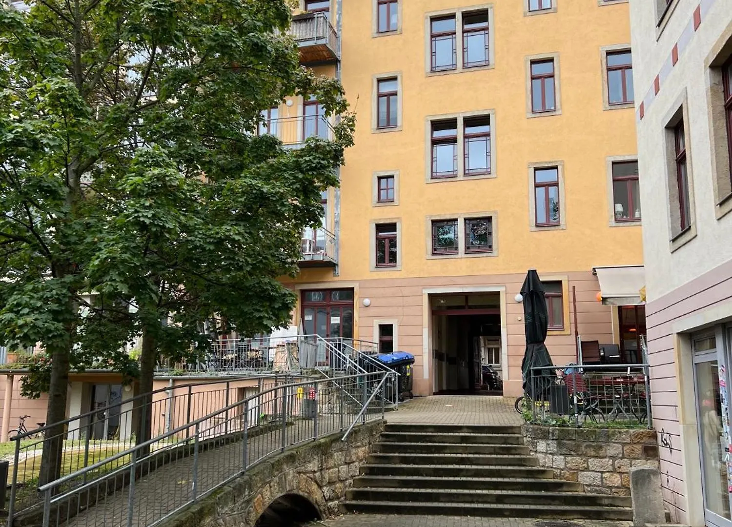 Apartment Ferienwohnung Fuer Kleine Und Grosse Reisegruppe Dresden